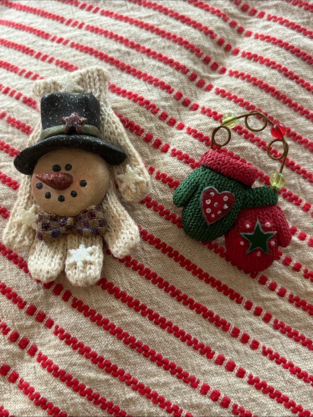 Vintage Country Holiday Brooches, Set of 2, Mittens & Snowman on Mitten